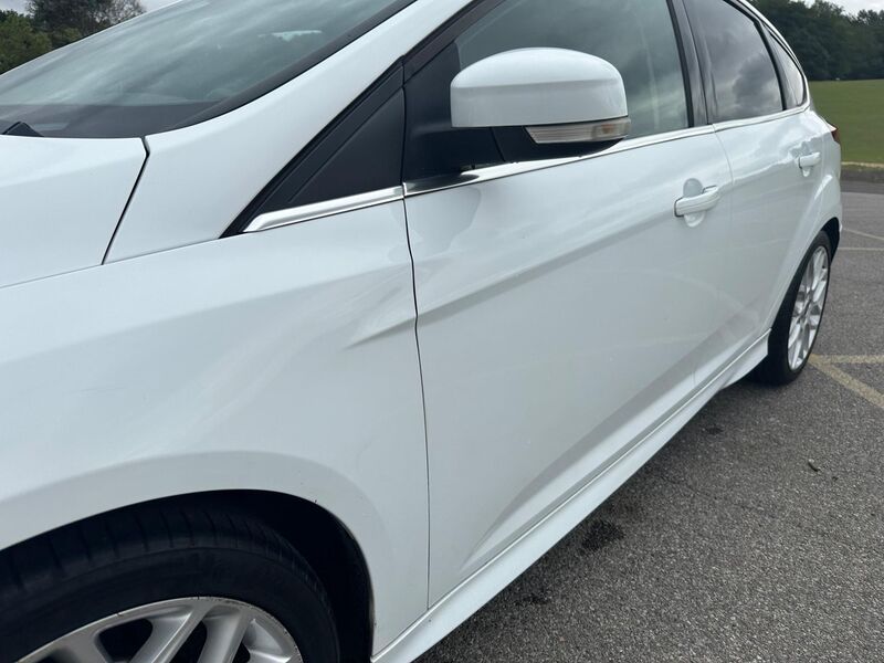 FORD FOCUS