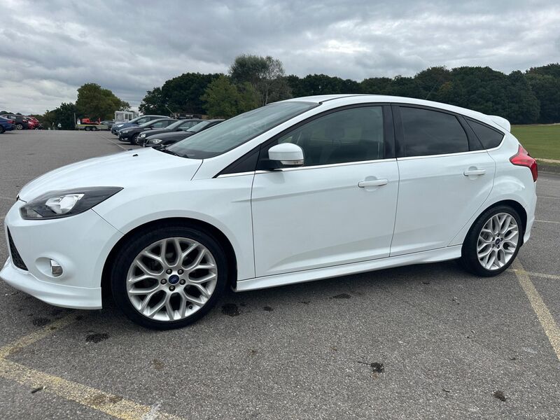FORD FOCUS