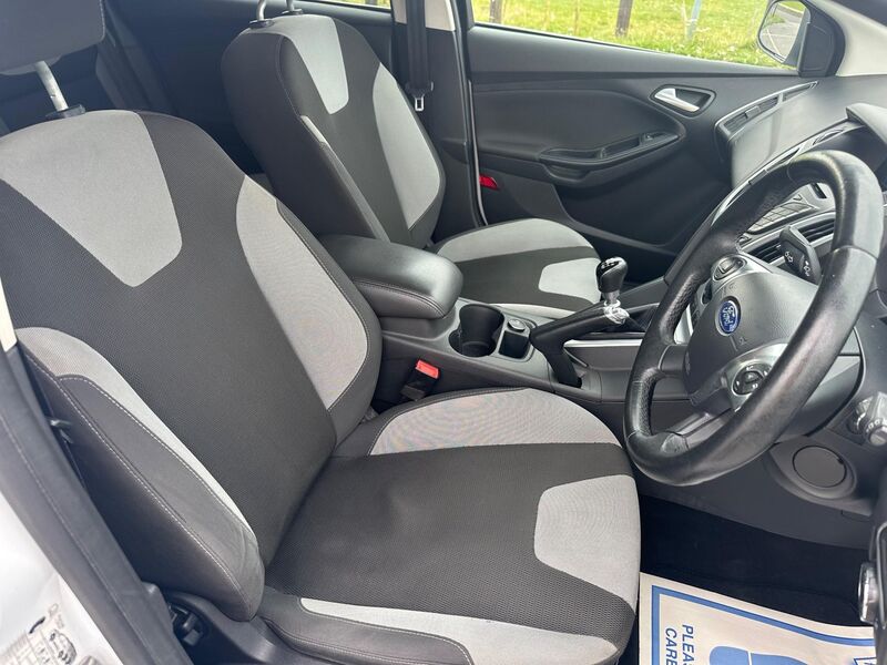 FORD FOCUS