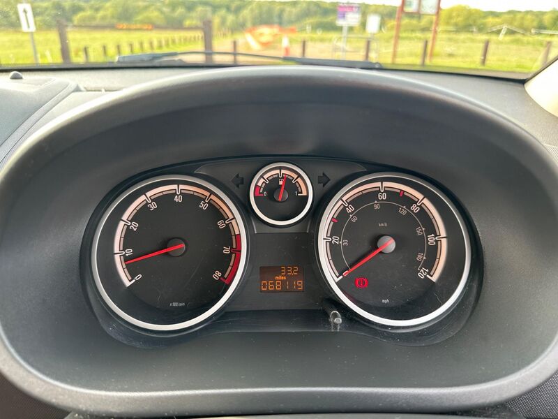 VAUXHALL CORSA