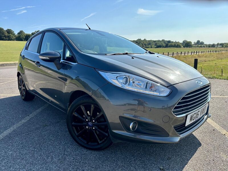View FORD FIESTA 1.0T EcoBoost Titanium Euro 6 (s/s) 5dr