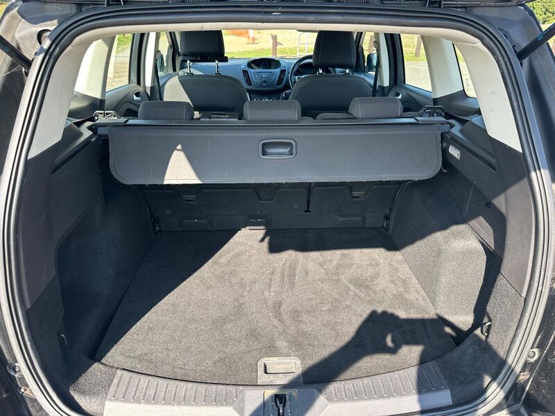 FORD KUGA