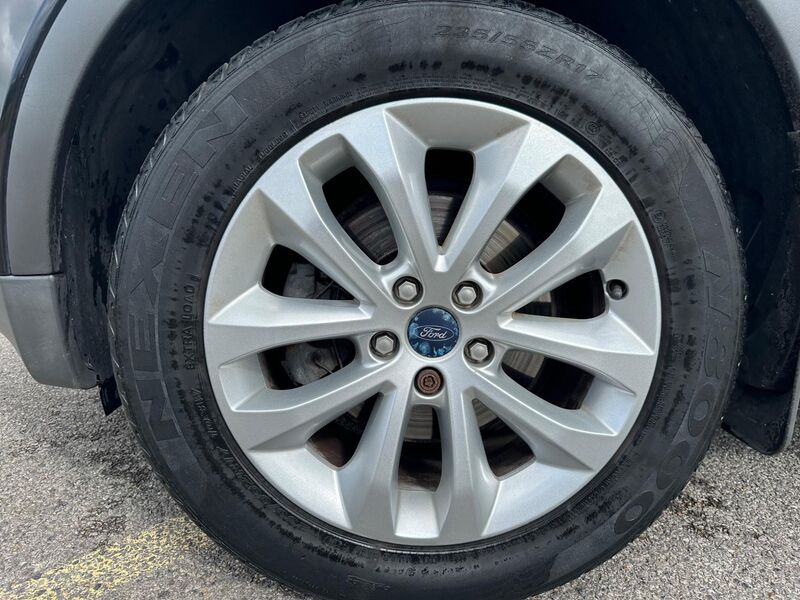 FORD KUGA