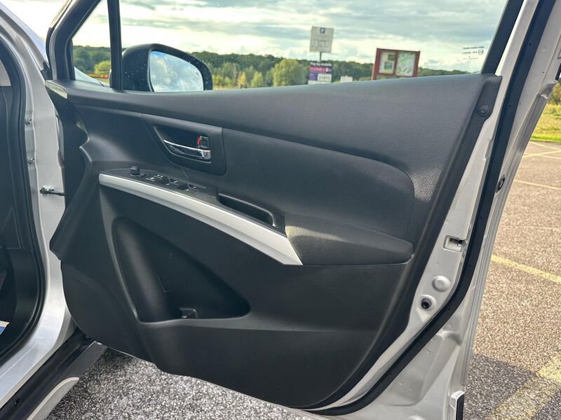 SUZUKI SX4 S-CROSS