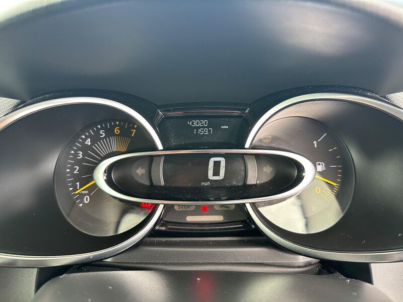 RENAULT CLIO